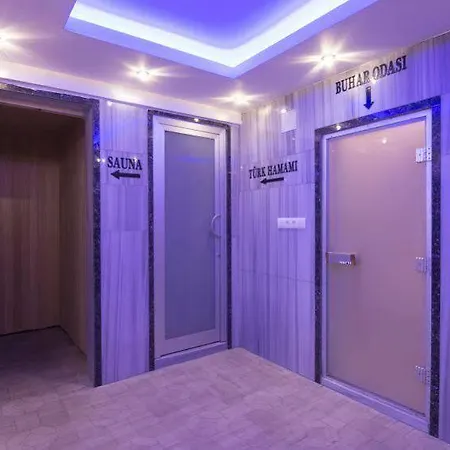 Tarbus Hotel *