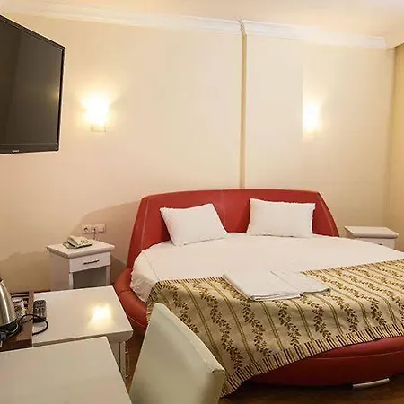Hotel Tarbus *