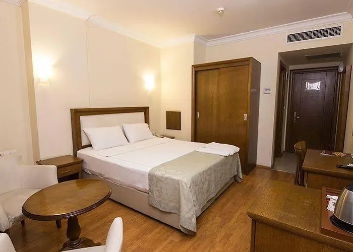 מלון Tarbus Harbiye