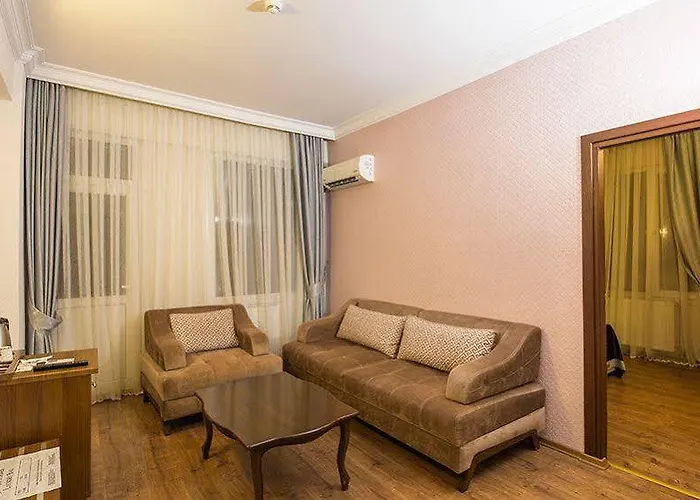 מלון Tarbus Harbiye